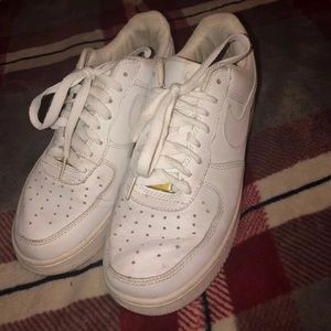 Air Force Ones women’s 8.5